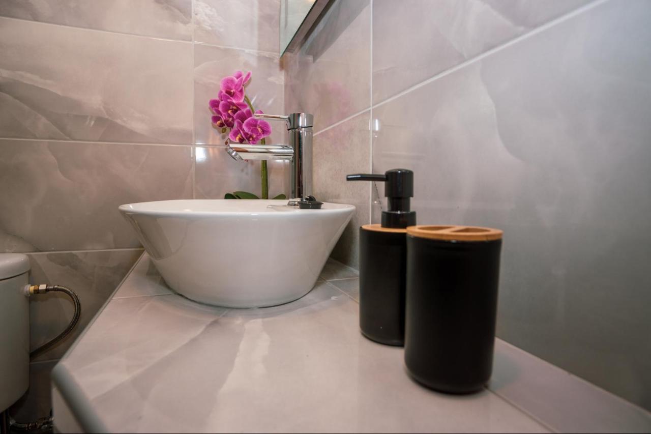 Seashell Luxury Apartment Nikiti  Buitenkant foto