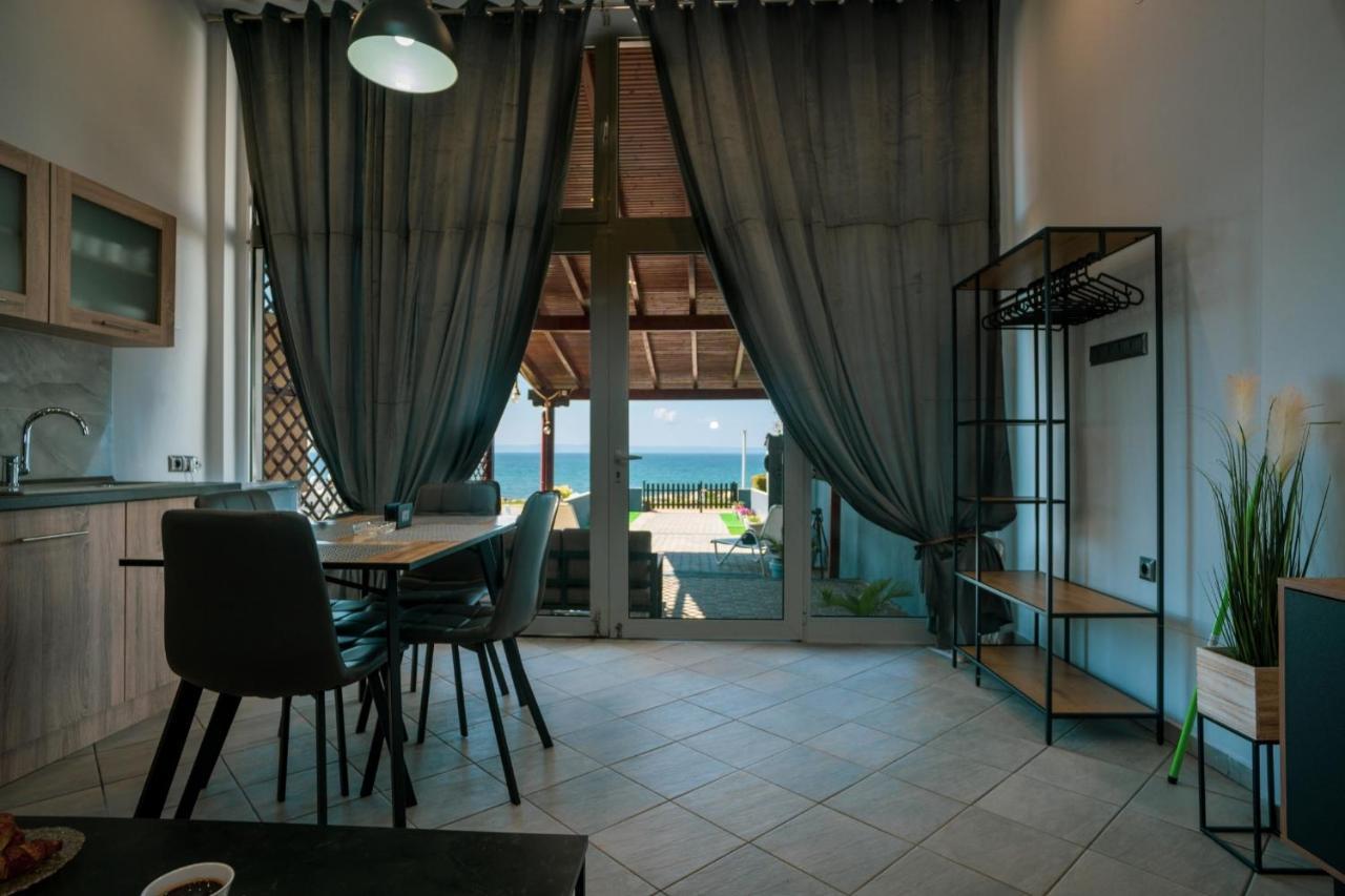 Seashell Luxury Apartment Nikiti  Buitenkant foto